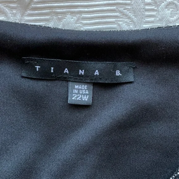 Tiana B - Black Metallic Glitter V-neck Sleeveless Dress, 22W - Picture 6 of 10